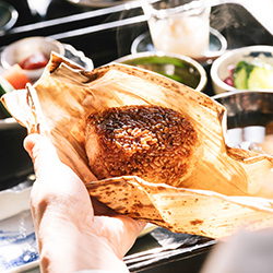 持田醤油店の焼きおにぎり